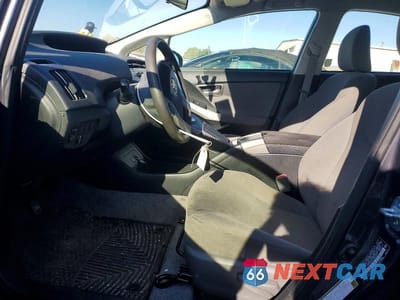 Zdjęcie 7 z 12 samochodu: 2015 TOYOTA PRIUS THREE VIN:JTDKN3DUXF0420818 - miniatura