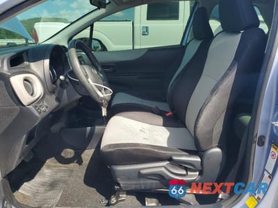 Zdjęcie 7 z 12 samochodu: 2012 TOYOTA YARIS 3-DOOR LE VIN:JTDJTUD37CD511791 - miniatura