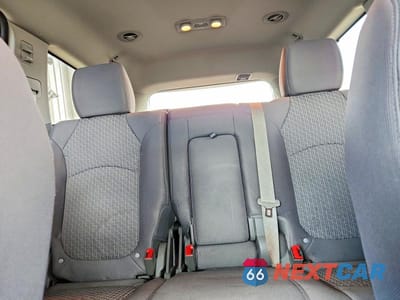 Zdjęcie 10 z 13 samochodu: 2011 CHEVROLET TRAVERSE LS VIN:1GNKRFED4BJ203068 - miniatura