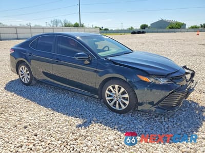 Czwarte zdjęcie samochodu z boku: 2018 TOYOTA CAMRY LE VIN:4T1B11HK0JU514339 - miniatura