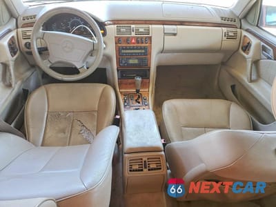 Zdjęcie 8 z 12 samochodu: 1999 MERCEDES-BENZ E 320 VIN:WDBJH65F0XA902065 - miniatura