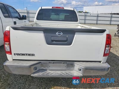 Zdjęcie 6 z 11 samochodu: 2015 NISSAN FRONTIER S VIN:1N6BD0CT5FN754751 - miniatura