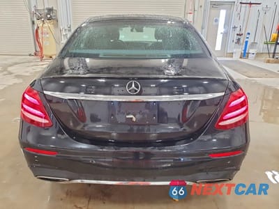 Zdjęcie 6 z 13 samochodu: 2018 MERCEDES-BENZ E 400 4MATIC VIN:WDDZF6GB4JA365802 - miniatura