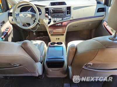 Zdjęcie 8 z 13 samochodu: 2013 TOYOTA SIENNA XLE 8-PASSENGER VIN:5TDYK3DC3DS377623 - miniatura