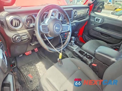 Zdjęcie 8 z 11 samochodu: 2019 JEEP WRANGLER UNLIMITED SAHARA VIN:1C4HJXEN5KW593531 - miniatura