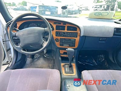 Zdjęcie 9 z 10 samochodu: 1993 TOYOTA CAMRY XLE VIN:JT2VK13E6P0152736 - miniatura