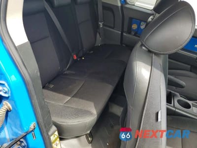 Zdjęcie 11 z 13 samochodu: 2007 TOYOTA FJ CRUISER BASE VIN:JTEZU11FX70002896 - miniatura