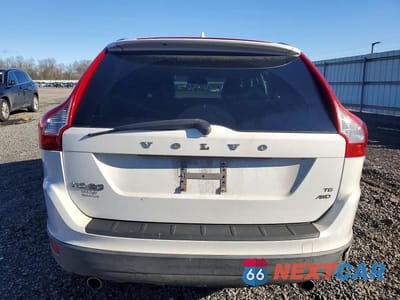 Zdjęcie 6 z 12 samochodu: 2010 VOLVO XC60 T6 VIN:YV4992DZ8A2021649 - miniatura