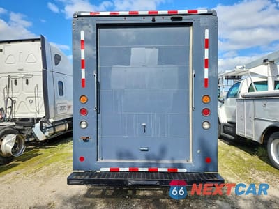 Zdjęcie 6 z 12 samochodu: 2021 FORD F59 DELIVERY TRUCK VIN:1F65F5KN5M0A01728 - miniatura