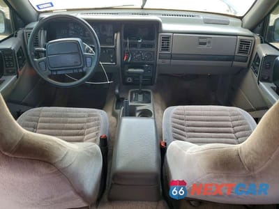 Zdjęcie 8 z 14 samochodu: 1995 JEEP GRAND CHEROKEE LAREDO VIN:1J4GZ58S3SC581352 - miniatura