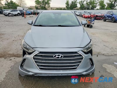 Piąte zdjęcie samochodu w środku: 2017 HYUNDAI ELANTRA SE VIN:5NPD74LF5HH148227 - miniatura