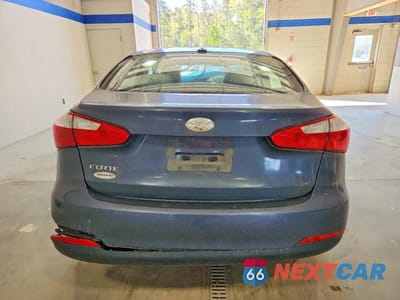 Zdjęcie 6 z 11 samochodu: 2015 KIA FORTE LX VIN:KNAFX4A62F5423140 - miniatura