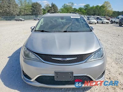 Piąte zdjęcie samochodu w środku: 2018 CHRYSLER PACIFICA TOURING L VIN:2C4RC1BG9JR269457 - miniatura