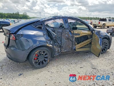 Trzecie zdjęcie samochodu z tyłu: 2024 TESLA MODEL Y VIN:7SAYGDEE2RA228154 - miniatura
