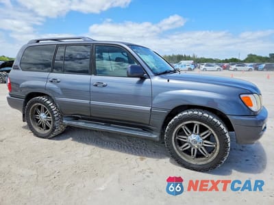 Czwarte zdjęcie samochodu z boku: 2005 LEXUS LX 470 VIN:JTJHT00W453549086 - miniatura