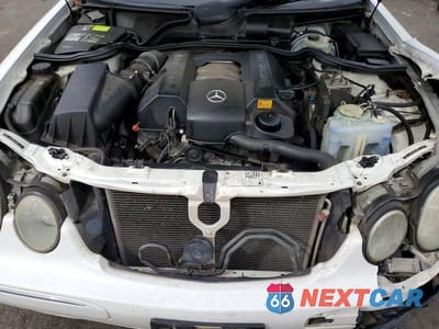 Zdjęcie 11 z 12 samochodu: 2001 MERCEDES-BENZ E 320 VIN:WDBJF65J31B259867 - miniatura