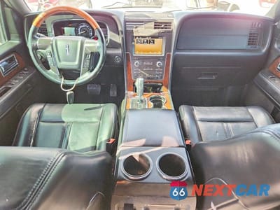 Zdjęcie 8 z 13 samochodu: 2017 LINCOLN NAVIGATOR L SELECT VIN:5LMJJ3JT4HEL05939 - miniatura