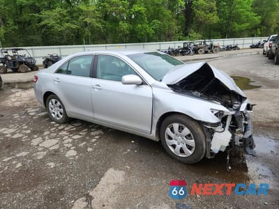 Czwarte zdjęcie samochodu z boku: 2011 TOYOTA CAMRY BASE VIN:4T1BF3EK7BU758959 - miniatura