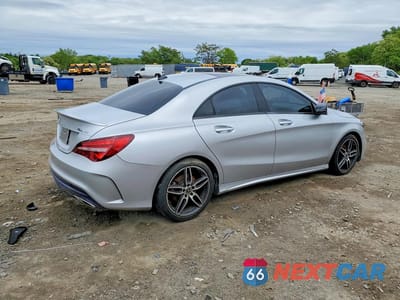 Trzecie zdjęcie samochodu z tyłu: 2019 MERCEDES-BENZ CLA 250 4MATIC VIN:WDDSJ4GB8KN725779 - miniatura