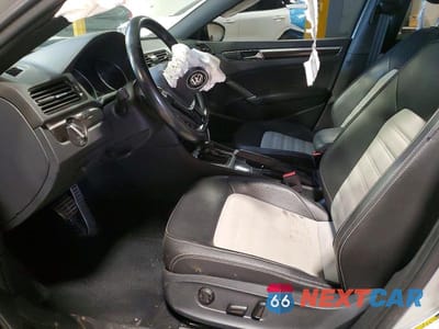 Zdjęcie 7 z 12 samochodu: 2018 VOLKSWAGEN PASSAT GT VIN:1VWJM7A39JC051441 - miniatura