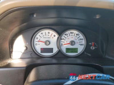 Zdjęcie 9 z 13 samochodu: 2005 FORD ESCAPE XLS VIN:1FMCU02Z75DA26524 - miniatura