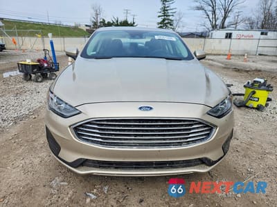 Piąte zdjęcie samochodu w środku: 2019 FORD FUSION SE VIN:3FA6P0T99KR270725 - miniatura