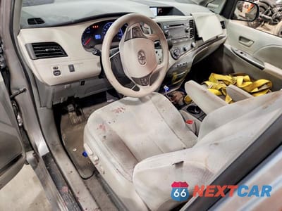 Zdjęcie 8 z 13 samochodu: 2011 TOYOTA SIENNA LE VIN:5TDJK3DC3BS006654 - miniatura