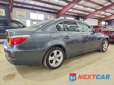 Trzecie zdjęcie samochodu z tyłu: 2008 BMW 528 XI VIN:WBANV13518CZ53568 - miniatura