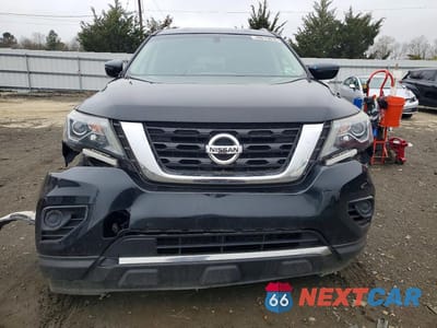Piąte zdjęcie samochodu w środku: 2018 NISSAN PATHFINDER S VIN:5N1DR2MM6JC629371 - miniatura