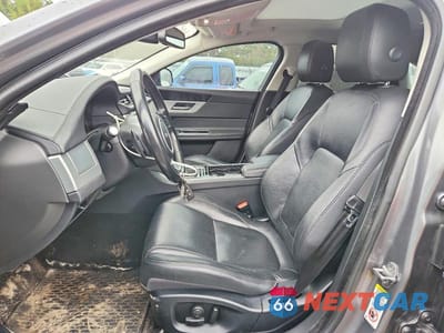 Zdjęcie 7 z 11 samochodu: 2017 JAGUAR XF PRESTIGE VIN:SAJBK4BN1HCY51688 - miniatura