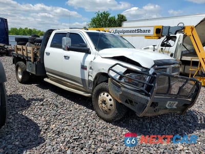 Czwarte zdjęcie samochodu z boku: 2012 DODGE RAM 3500 LARAMIE VIN:3C63DRJL4CG247401 - miniatura