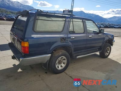 Trzecie zdjęcie samochodu z tyłu: 1995 TOYOTA 4RUNNER SR5 V6 VIN:JT3VN39W8S0192551 - miniatura