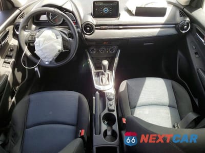 Zdjęcie 8 z 12 samochodu: 2017 TOYOTA YARIS IA BASE VIN:3MYDLBYV0HY149953 - miniatura