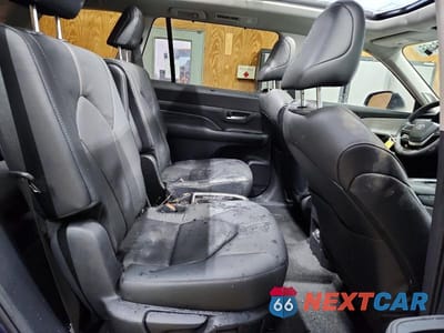 Zdjęcie 11 z 13 samochodu: 2026 TOYOTA GRAND HIGHLANDER PLATINUM VIN:5TDAAAB58TS117746 - miniatura