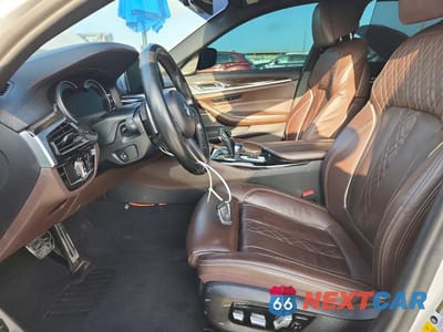 Zdjęcie 7 z 13 samochodu: 2018 BMW M550XI VIN:WBAJB9C54JB036528 - miniatura