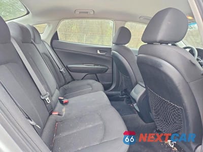 Zdjęcie 10 z 12 samochodu: 2019 KIA OPTIMA LX VIN:5XXGT4L31KG307956 - miniatura