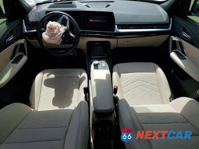 Zdjęcie 8 z 13 samochodu: 2025 BMW X1 XDRIVE28I VIN:WBX73EF03S5066741 - miniatura