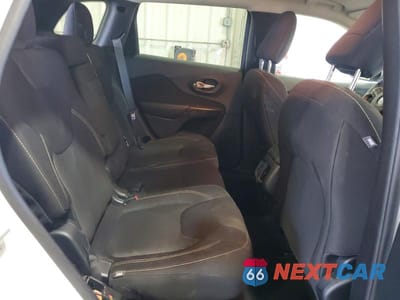 Zdjęcie 11 z 14 samochodu: 2016 JEEP CHEROKEE LATITUDE VIN:1C4PJMCS0GW204997 - miniatura
