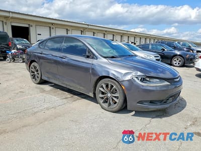 Czwarte zdjęcie samochodu z boku: 2015 CHRYSLER 200 S VIN:1C3CCCDGXFN630329 - miniatura
