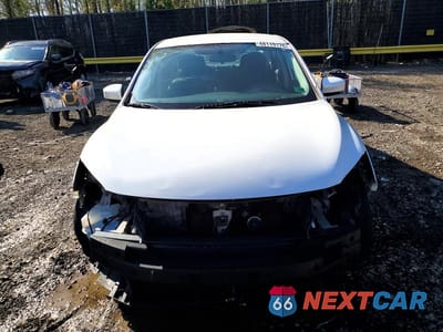 Piąte zdjęcie samochodu w środku: 2015 NISSAN SENTRA SV VIN:3N1AB7APXFY295130 - miniatura