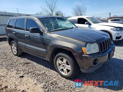 Czwarte zdjęcie samochodu z boku: 2006 JEEP CHEROKEE VIN:1J4GR48K66C256663 - miniatura