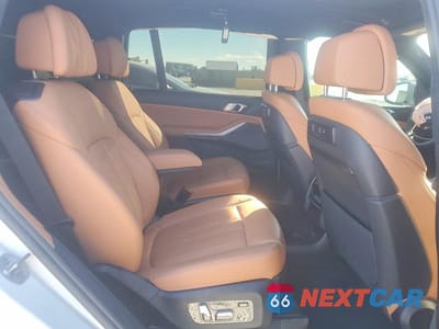Zdjęcie 11 z 14 samochodu: 2022 BMW X7 M50I VIN:5UXCX6C07N9M80319 - miniatura