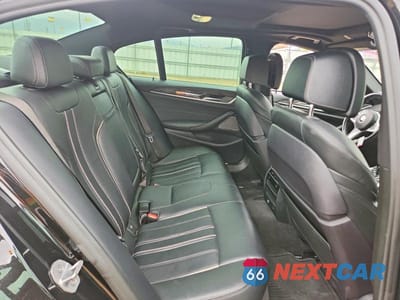 Zdjęcie 10 z 12 samochodu: 2018 BMW M550XI VIN:WBAJB9C50JB049454 - miniatura
