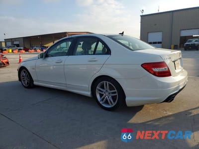 Drugie zdjęcie samochodu z przodu: 2012 MERCEDES-BENZ C 250 VIN:WDDGF4HB8CR195278 - miniatura
