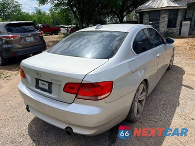 Czwarte zdjęcie samochodu z boku: 2007 BMW 335 I VIN:WBAWB73587P034089 - miniatura