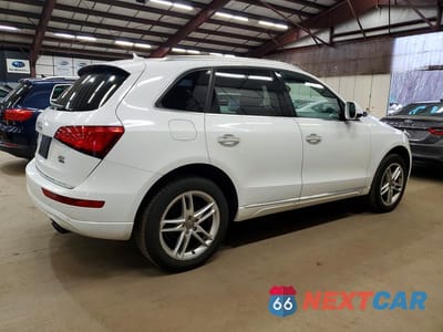 Trzecie zdjęcie samochodu z tyłu: 2017 AUDI Q5 PREMIUM PLUS VIN:WA1L2AFPXHA039115 - miniatura