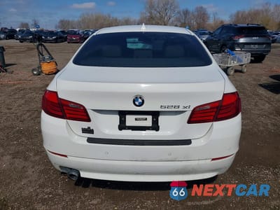 Zdjęcie 6 z 11 samochodu: 2013 BMW 528 XI VIN:WBAXH5C59DD112481 - miniatura