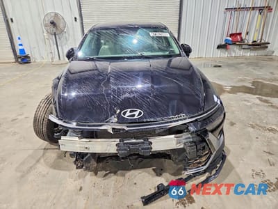 Piąte zdjęcie samochodu w środku: 2024 HYUNDAI SONATA SEL VIN:KMHL64JA9RA402239 - miniatura