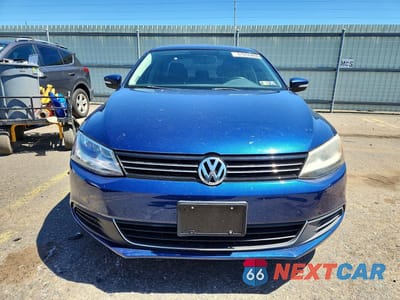 Piąte zdjęcie samochodu w środku: 2014 VOLKSWAGEN JETTA SE VIN:3VWD17AJ2EM217579 - miniatura