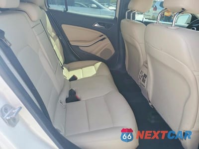 Zdjęcie 11 z 13 samochodu: 2015 MERCEDES-BENZ GLA 250 4MATIC VIN:WDCTG4GB7FJ111147 - miniatura